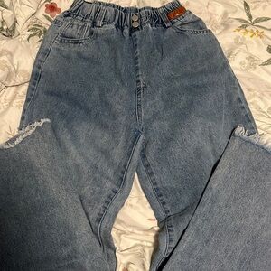 loved these jeans but they don’t fit anymore worn a few times in good condition